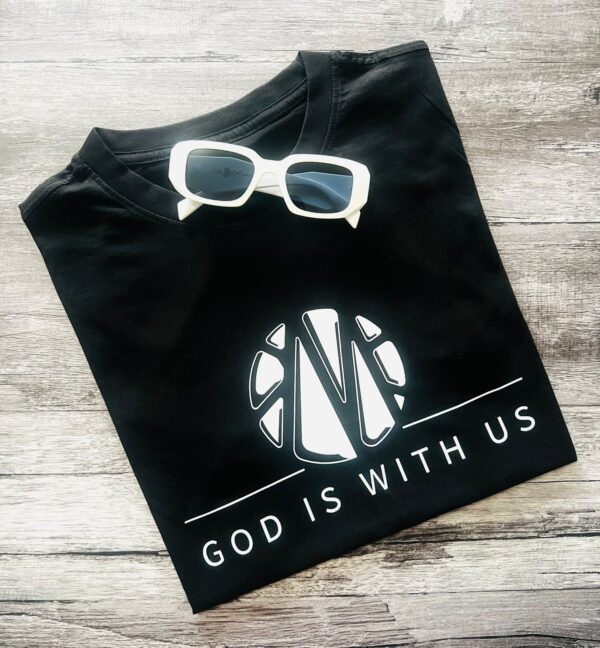 Manu.Za God Is With Us T-Shirt - Image 9